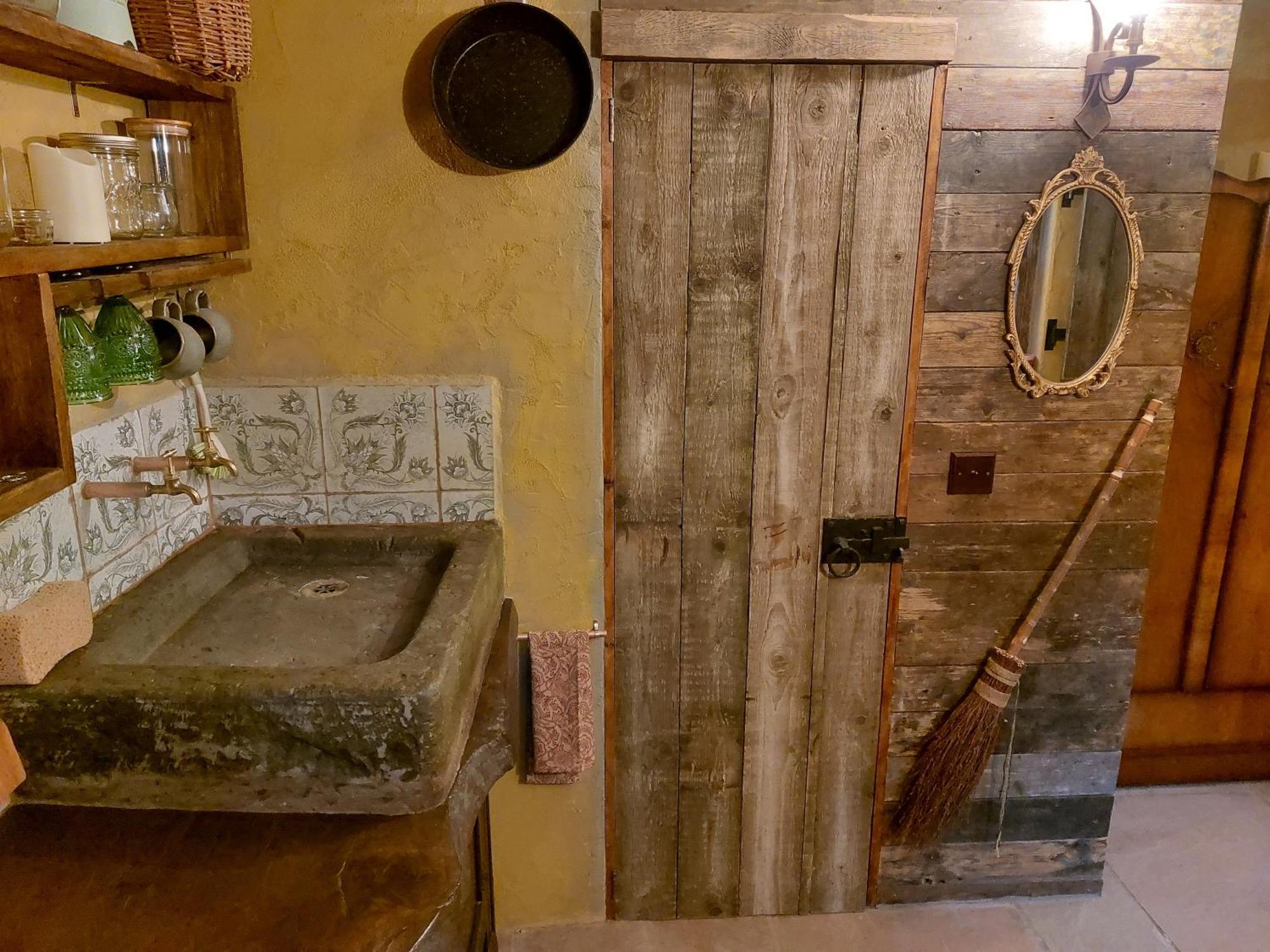 Guest house A Little Bit Of Magic - Witchcraft *